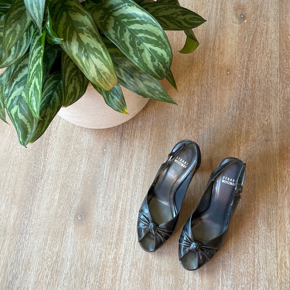 Stuart Weitzman Open Toe Twist Size 8 - image 1